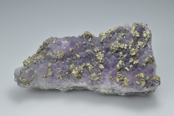 Quartz var.Amethyst, Chalcopyrite