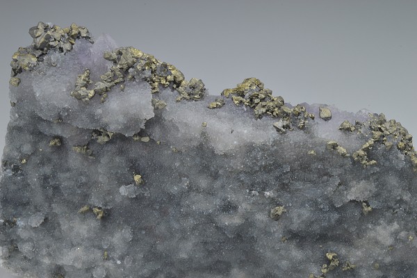 Quartz var.Amethyst, Chalcopyrite