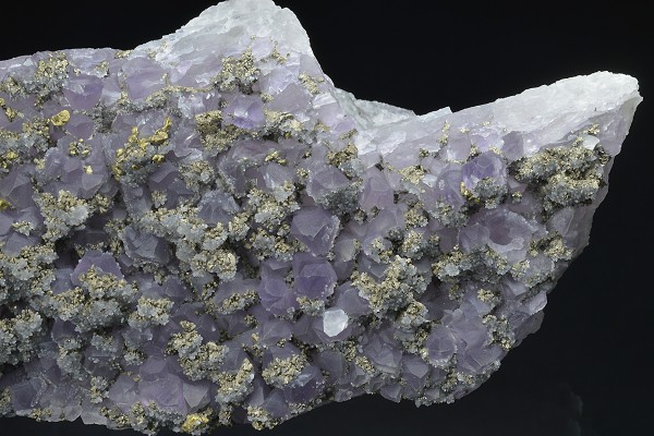 Quartz var.Amethyst, Chalcopyrite