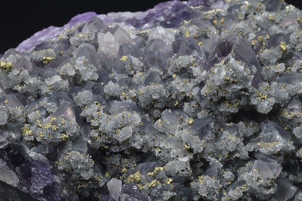 Quartz var.Amethyst, Chalcopyrite