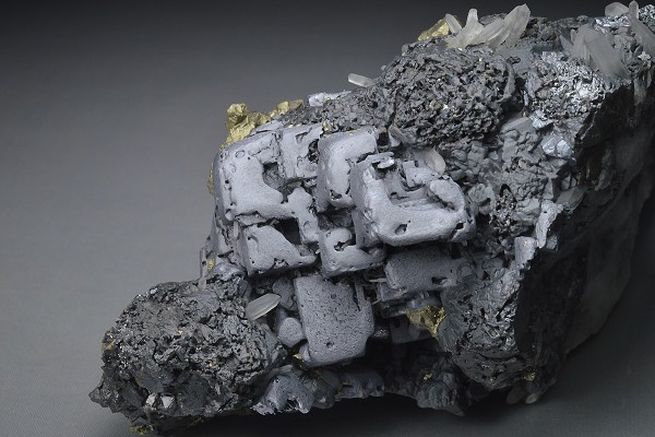 skeletal Galena, Chalcopyrite, Sphalerite, Quartz