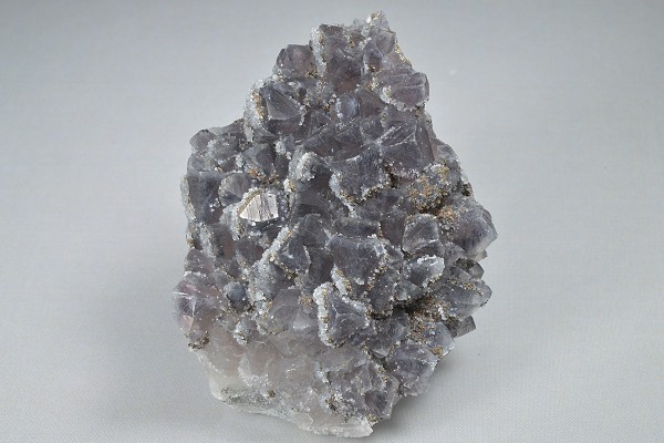 Quartz var.Amethyst, Chalcopyrite