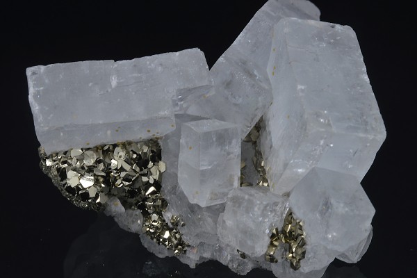 Baryte, Pyrite