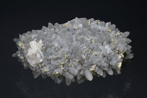 Chalcopyrite, Pyrite, Quartz, Calcite - floater