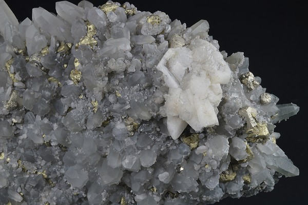 Chalcopyrite, Pyrite, Quartz, Calcite - floater