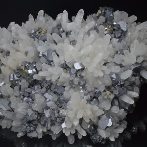 Quartz, Galena, gem Sphalerite var.Cleiophane, Pyrite, Chalcopyrite