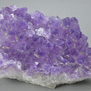 Quartz var.Amethyst, Pyrite