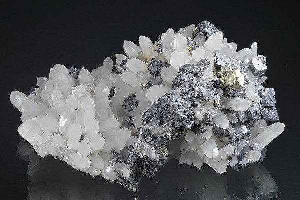 Sphalerite, Quartz, Galena, Chalcopyrite, Pyrite