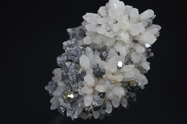 Sphalerite, Quartz, Galena, Chalcopyrite, Pyrite
