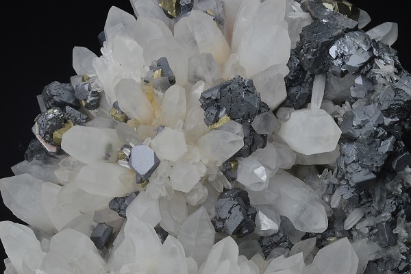 Sphalerite, Quartz, Galena, Chalcopyrite, Pyrite