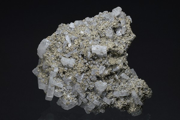 Baryte, Pyrite - floater