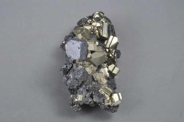 Pyrite, Sphalerite, Galena - floater