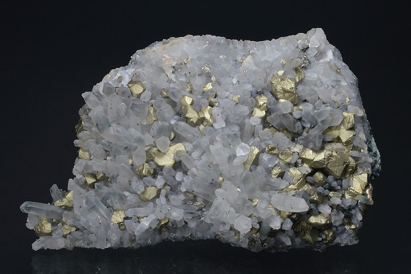 Chalcopyrite on Quartz