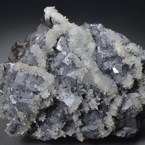 Japan law twin Quartz on twinned Galena, Calcite