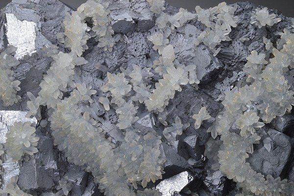 Japan law twin Quartz on twinned Galena, Calcite