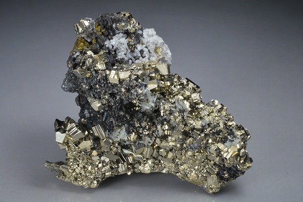 Pyrite, Sphalerite, Quartz, Chalcopyrite