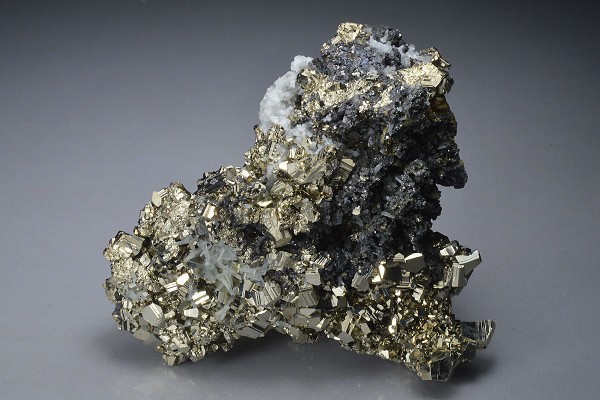 Pyrite, Sphalerite, Quartz, Chalcopyrite