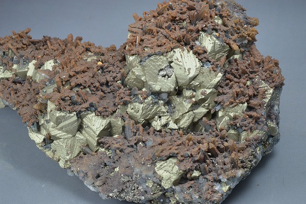 Chalcopyrite, Quartz, Siderite