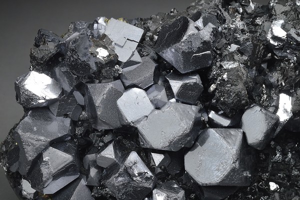 truncated Galena on Sphalerite, Chalcopyrite