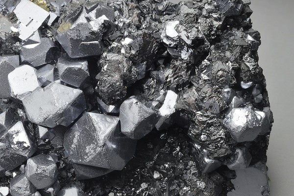 truncated Galena on Sphalerite, Chalcopyrite