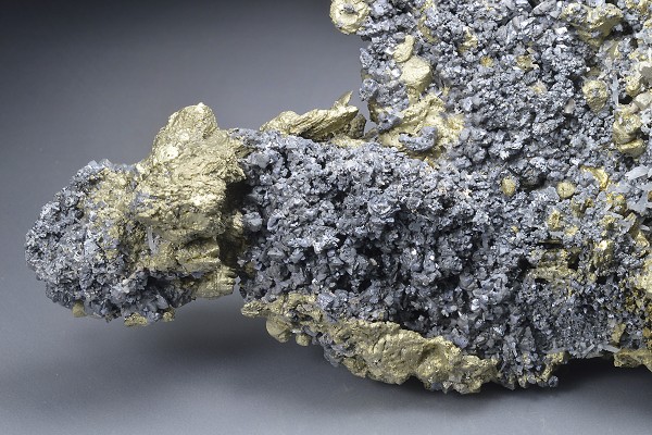Chalcopyrite, Sphalerite, Galena, Quartz, Pyrite - floater