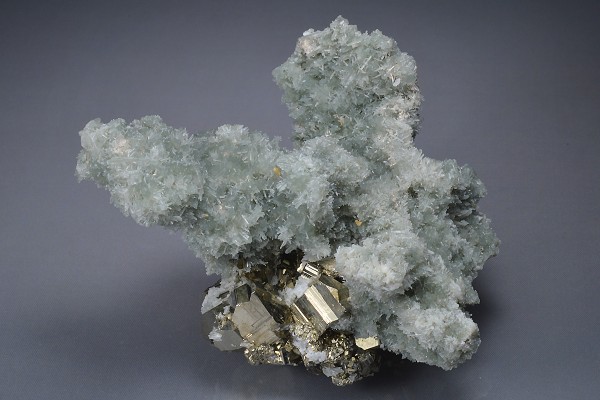 Pyrite, Quartz