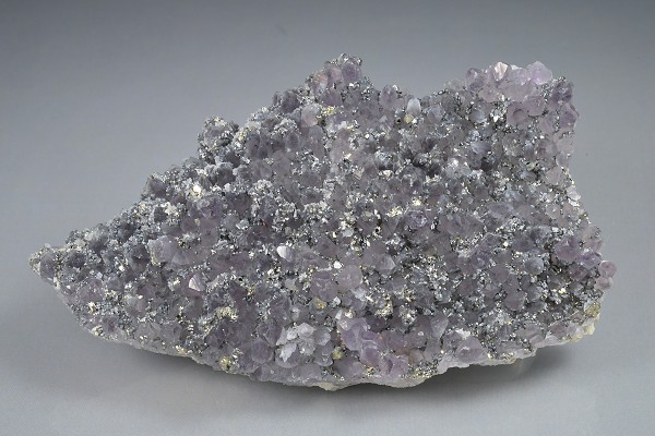 Quartz var.Amethyst, Chalcopyrite, Sphalerite