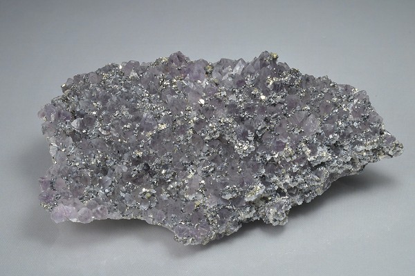 Quartz var.Amethyst, Chalcopyrite, Sphalerite