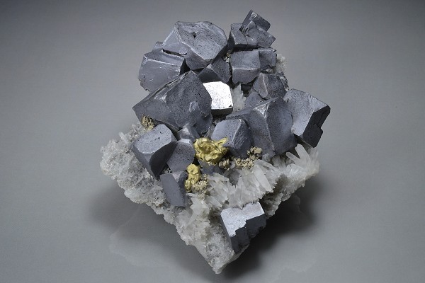 Galena on Quartz, Chalcopyrite