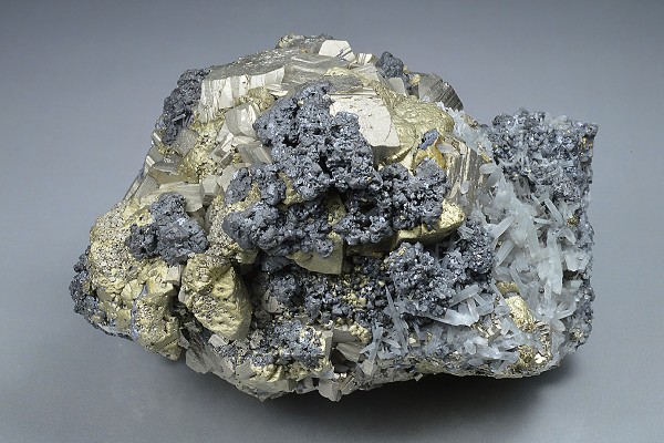 Pyrite, Chalcopyrite, Sphalerite, Quartz