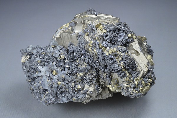 Pyrite, Chalcopyrite, Sphalerite, Quartz