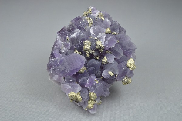 Quartz var.Amethyst, Chalcopyrite