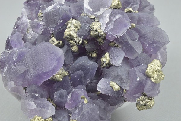 Quartz var.Amethyst, Chalcopyrite
