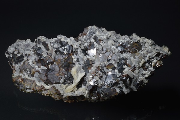 Cleiophane, Calcite