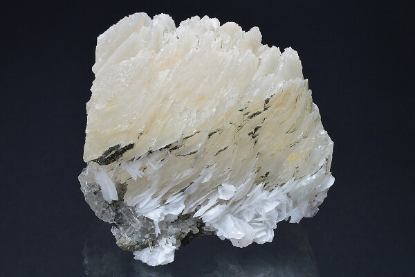 two generations Calcite, Quartz