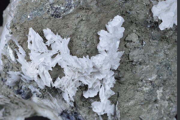 two generations Calcite, Quartz