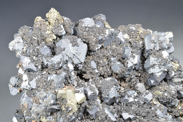 Galena, gem Sphalerite var.Cleiophane, Pyrite, Calcite, Siderite