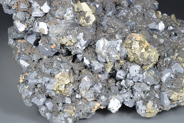 Galena, gem Sphalerite var.Cleiophane, Pyrite, Calcite, Siderite