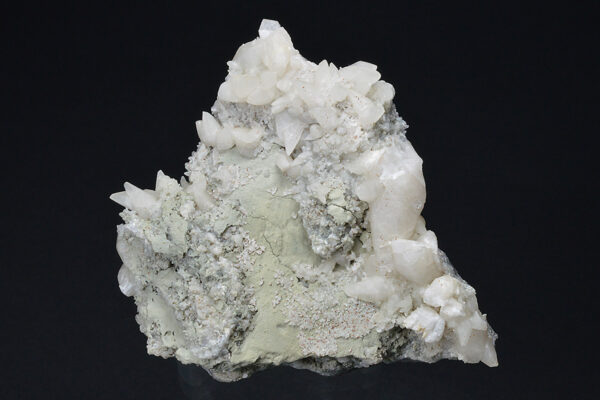 scalenohedral Calcite on host rock