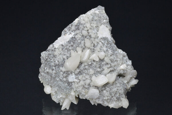 scalenohedral Calcite on host rock