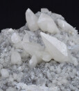 scalenohedral Calcite on host rock