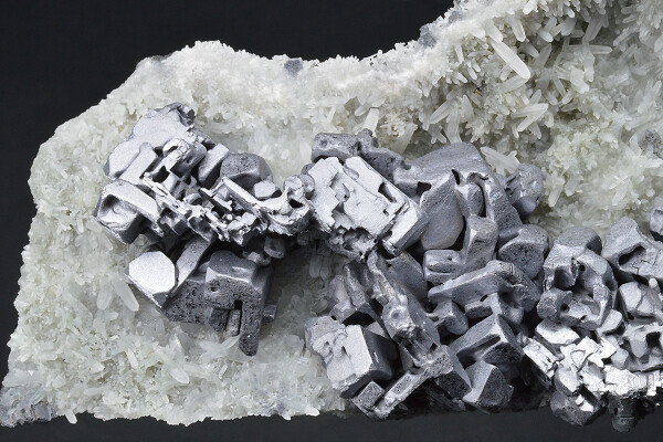 skeletal Galena, Quartz, Chalcopyrite