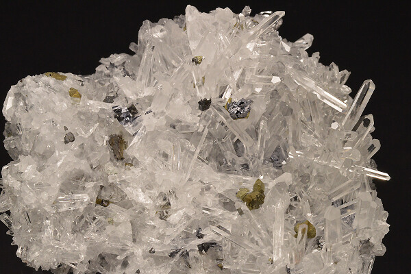 Quartz, Chalcopyrite, Sphalerite, Galena