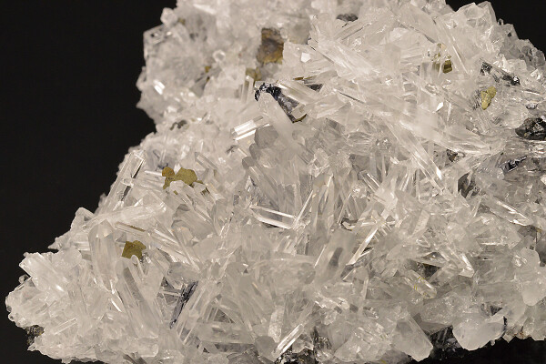 Quartz, Chalcopyrite, Sphalerite, Galena