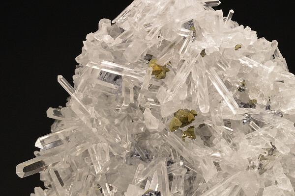 Quartz, Chalcopyrite, Sphalerite, Galena