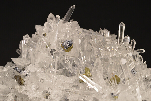 Quartz, Chalcopyrite, Sphalerite, Galena