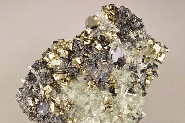 Pyrite, Sphalerite, Quartz
