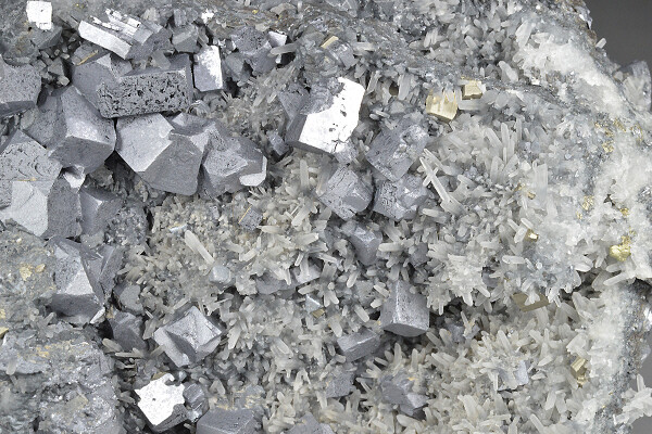 Galena, Sphalerite, Pyrite, Quartz