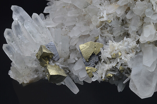 Quartz, Chalcopyrite, Sphalerite