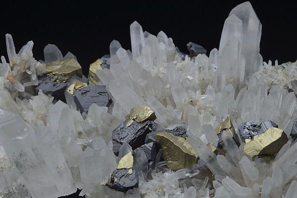 Quartz, Chalcopyrite, Sphalerite